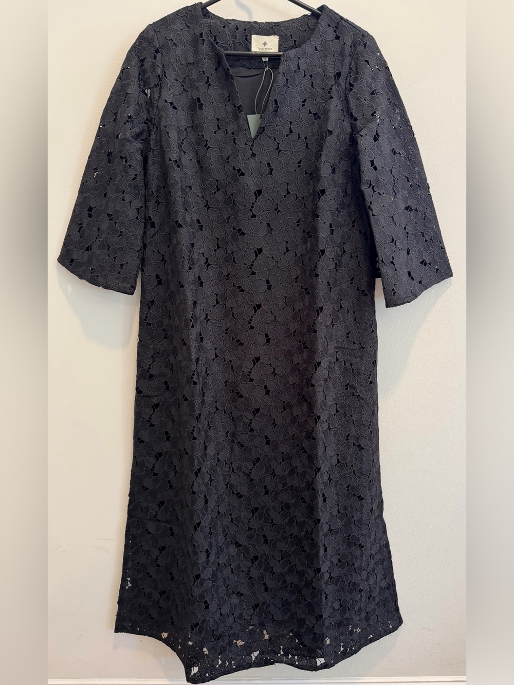 Tuckernuck Black Lace Jamie Eyelet Midi Dress V-Neck Lined Floral size Small